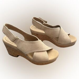 Clark’s Giselle Cove Wedge Sandals
Size 8.5 M 
Sand/Sable